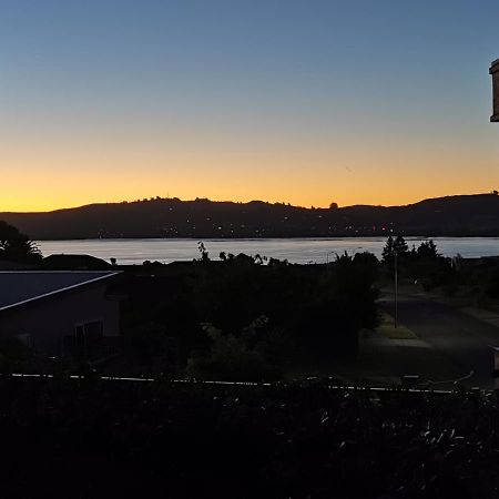 Lake Taupo Holiday Home Екстер'єр фото